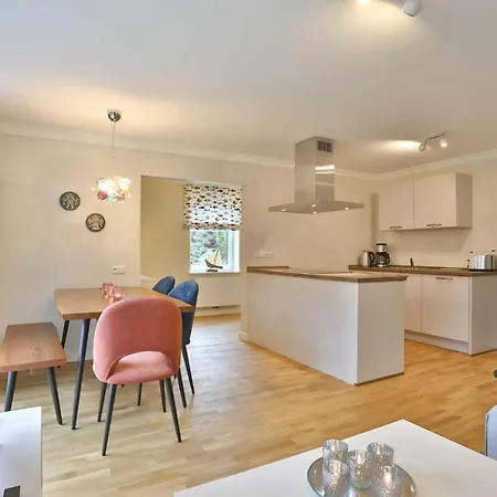 Naturidyll Mariendorf - Mammutbaum * Middelhagen