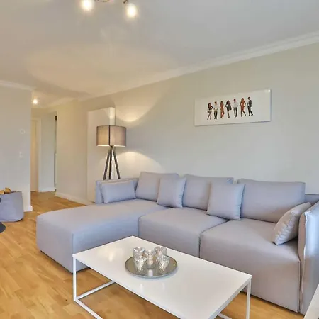 Naturidyll Mariendorf - Mammutbaum Appartement Middelhagen