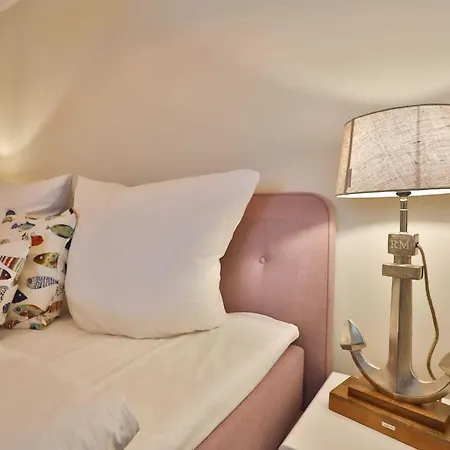 Naturidyll Mariendorf - Mammutbaum Middelhagen