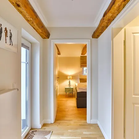 Naturidyll Mariendorf - Mammutbaum *