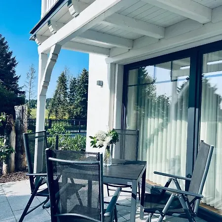 Naturidyll Mariendorf - Mammutbaum * Middelhagen